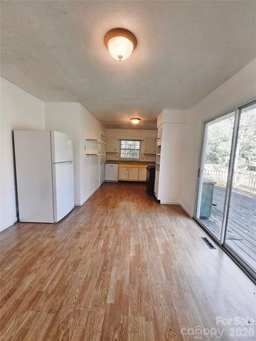 468 Beaverdam Road, Asheville, NC 28804