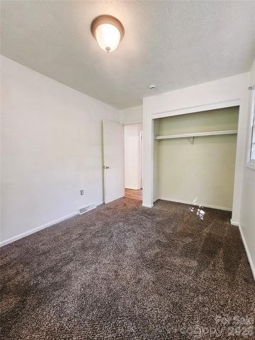 468 Beaverdam Road, Asheville, NC 28804