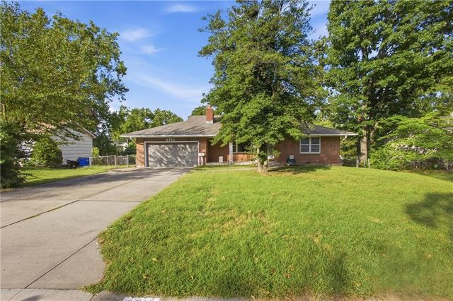 6710 N Baltimore Avenue, Gladstone, MO 64118
