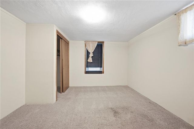 6710 N Baltimore Avenue, Gladstone, MO 64118