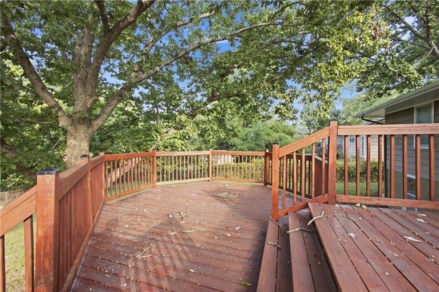 6710 N Baltimore Avenue, Gladstone, MO 64118