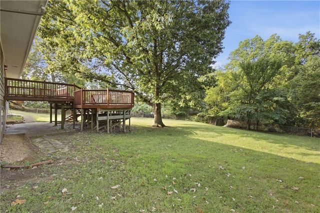 6710 N Baltimore Avenue, Gladstone, MO 64118