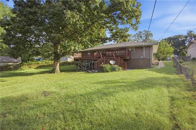 6710 N Baltimore Avenue, Gladstone, MO 64118