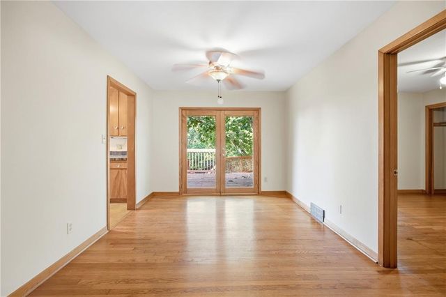 6710 N Baltimore Avenue, Gladstone, MO 64118