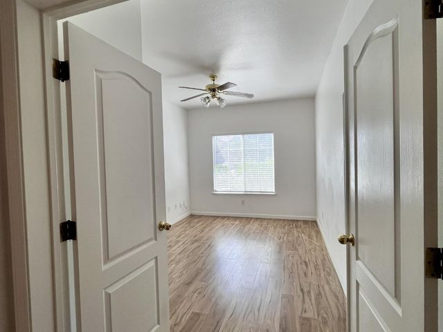 2954 E Pryor Drive, Fresno, CA 93720