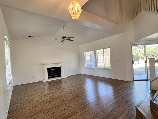 2954 E Pryor Drive, Fresno, CA 93720