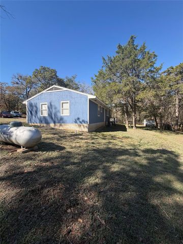 214 The Forest RD, Dale, TX 78616