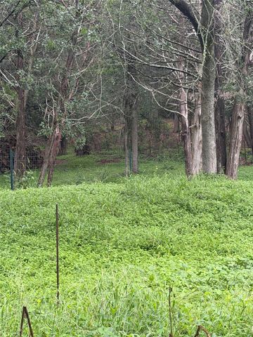 214 The Forest RD, Dale, TX 78616