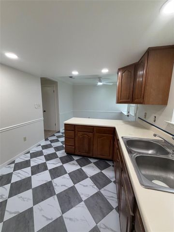 214 The Forest RD, Dale, TX 78616