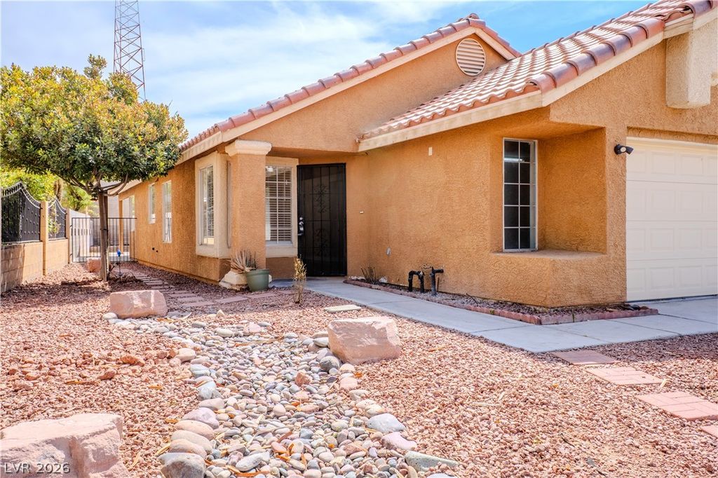 2545 Rising Legend Way, Las Vegas, NV 89106 — photo 2