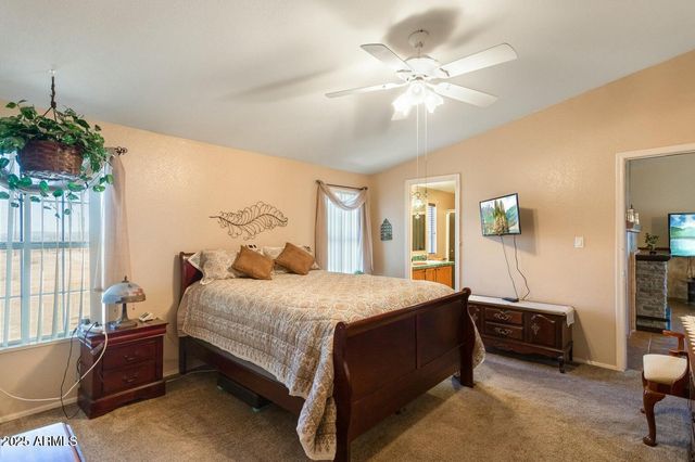 5780 S Mescalero Road, Hereford, AZ 85615