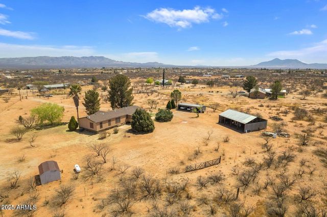 5780 S Mescalero Road, Hereford, AZ 85615