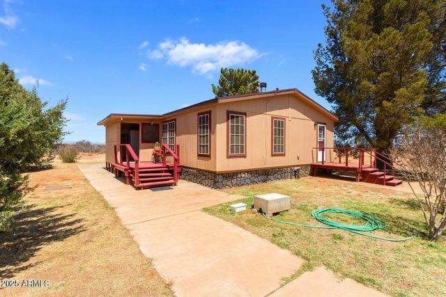 5780 S Mescalero Road, Hereford, AZ 85615