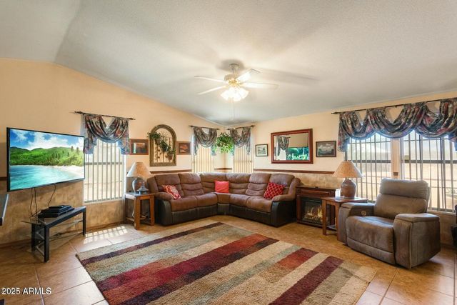 5780 S Mescalero Road, Hereford, AZ 85615