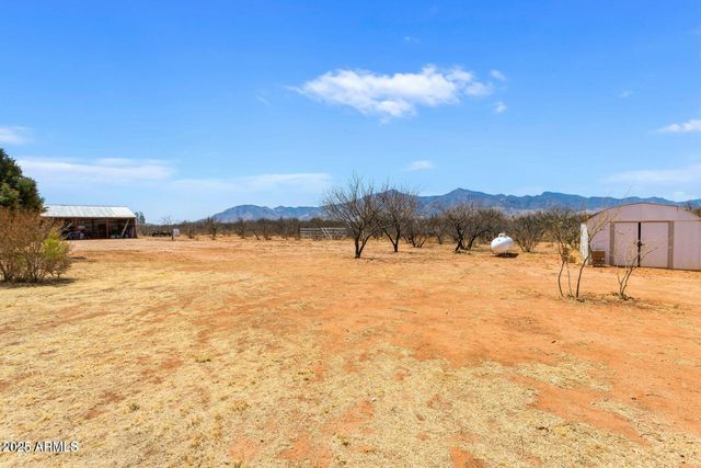 5780 S Mescalero Road, Hereford, AZ 85615