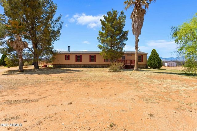5780 S Mescalero Road, Hereford, AZ 85615