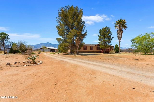5780 S Mescalero Road, Hereford, AZ 85615