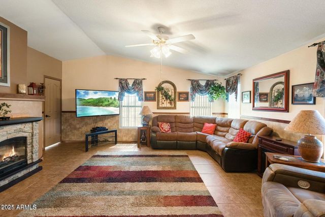 5780 S Mescalero Road, Hereford, AZ 85615