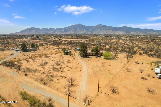 5780 S Mescalero Road, Hereford, AZ 85615
