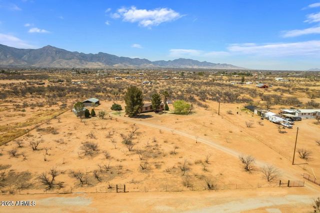 5780 S Mescalero Road, Hereford, AZ 85615