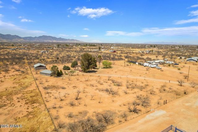5780 S Mescalero Road, Hereford, AZ 85615