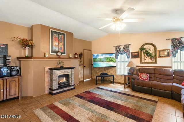 5780 S Mescalero Road, Hereford, AZ 85615