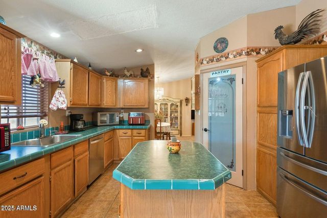 5780 S Mescalero Road, Hereford, AZ 85615