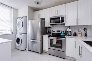 1651 NE 115th St 28C, Miami, FL 33181