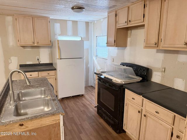 1607 TWIN LAKES Boulevard, Interlachen, FL 32148