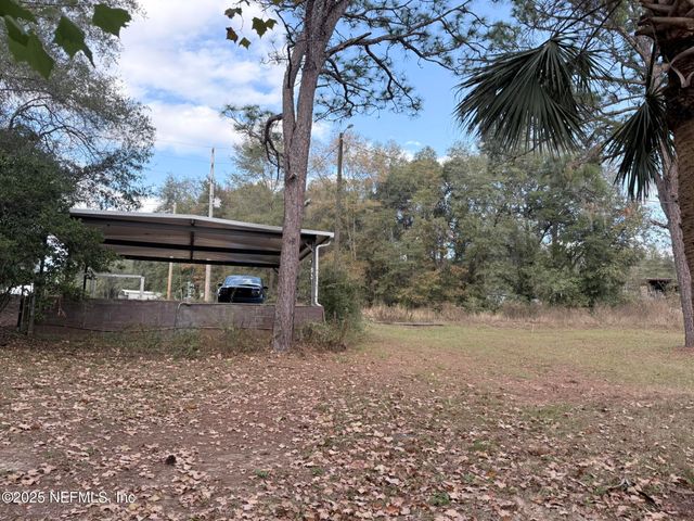 1607 TWIN LAKES Boulevard, Interlachen, FL 32148