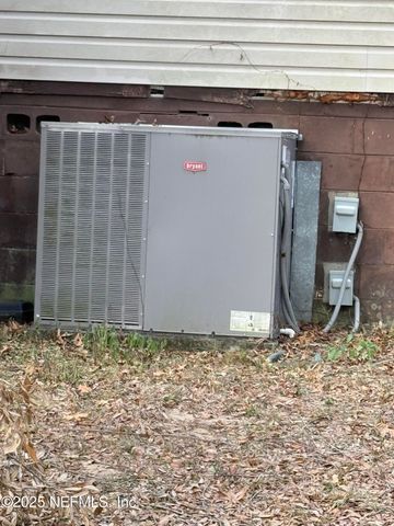 1607 TWIN LAKES Boulevard, Interlachen, FL 32148