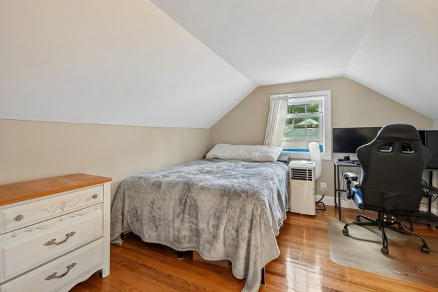 55 Vernon St, Bridgewater, MA 02324