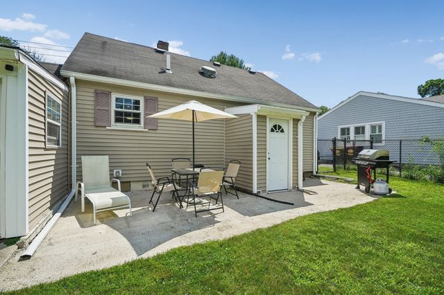 55 Vernon St, Bridgewater, MA 02324