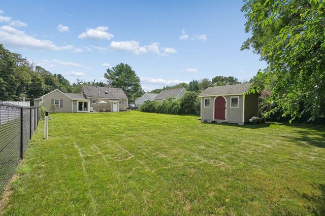 55 Vernon St, Bridgewater, MA 02324