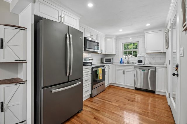 55 Vernon St, Bridgewater, MA 02324