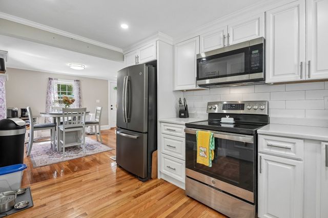 55 Vernon St, Bridgewater, MA 02324