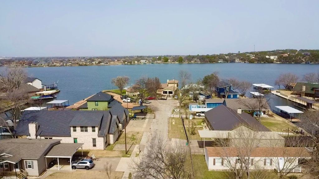 3412 Tahitian Court, Granbury, TX 76048