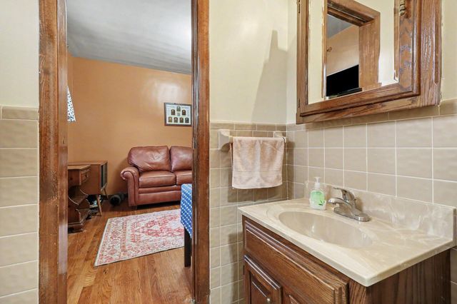 4114 Mckinley Street, Dearborn Heights, MI 48125