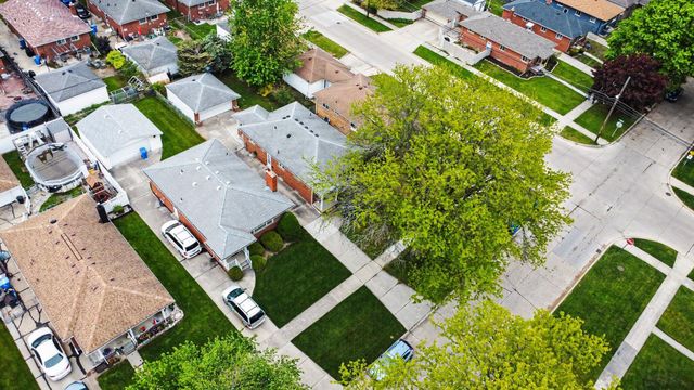 4114 Mckinley Street, Dearborn Heights, MI 48125