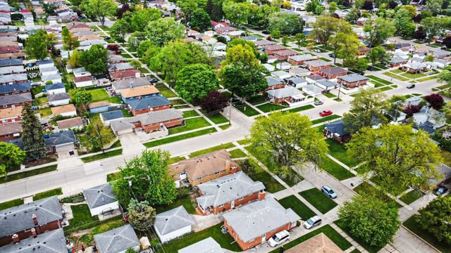 4114 Mckinley Street, Dearborn Heights, MI 48125