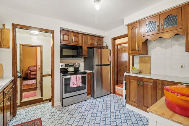 4114 Mckinley Street, Dearborn Heights, MI 48125