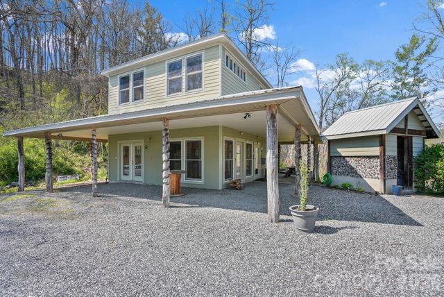 310 Burr Ridge, Marshall, NC 28753