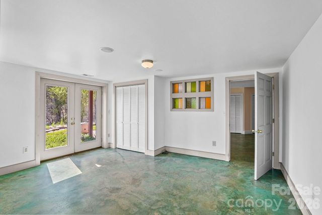 310 Burr Ridge, Marshall, NC 28753