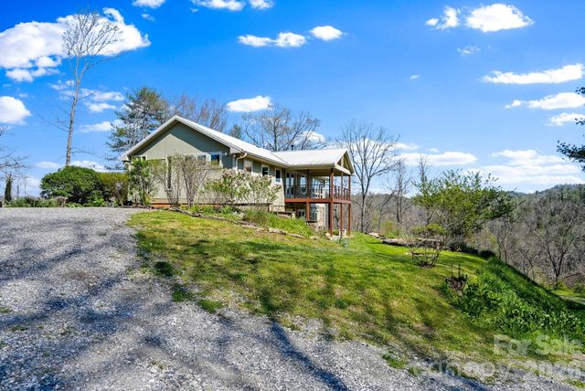 310 Burr Ridge, Marshall, NC 28753