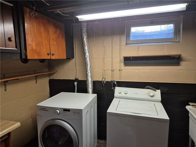 18 Park View Dr, South Strabane, PA 15301