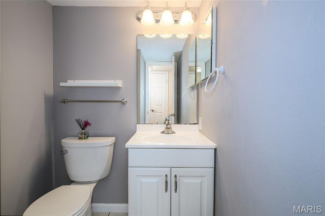 9024 W Swan Circle, Brentwood, MO 63144