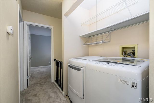 9024 W Swan Circle, Brentwood, MO 63144