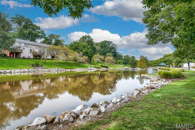 9024 W Swan Circle, Brentwood, MO 63144