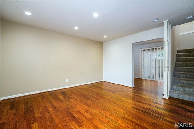 9024 W Swan Circle, Brentwood, MO 63144