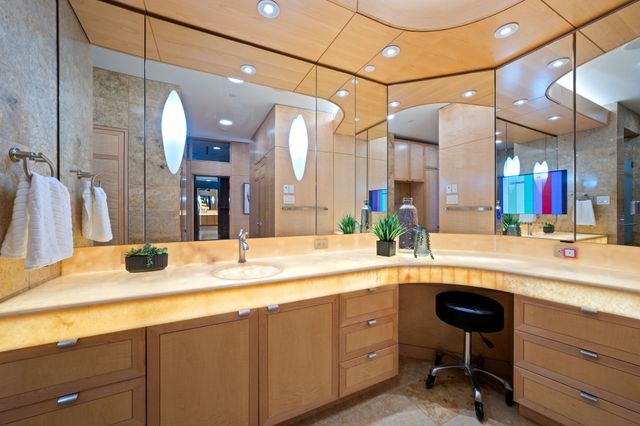 330 Las Colinas Boulevard E 1522, Irving, TX 75039